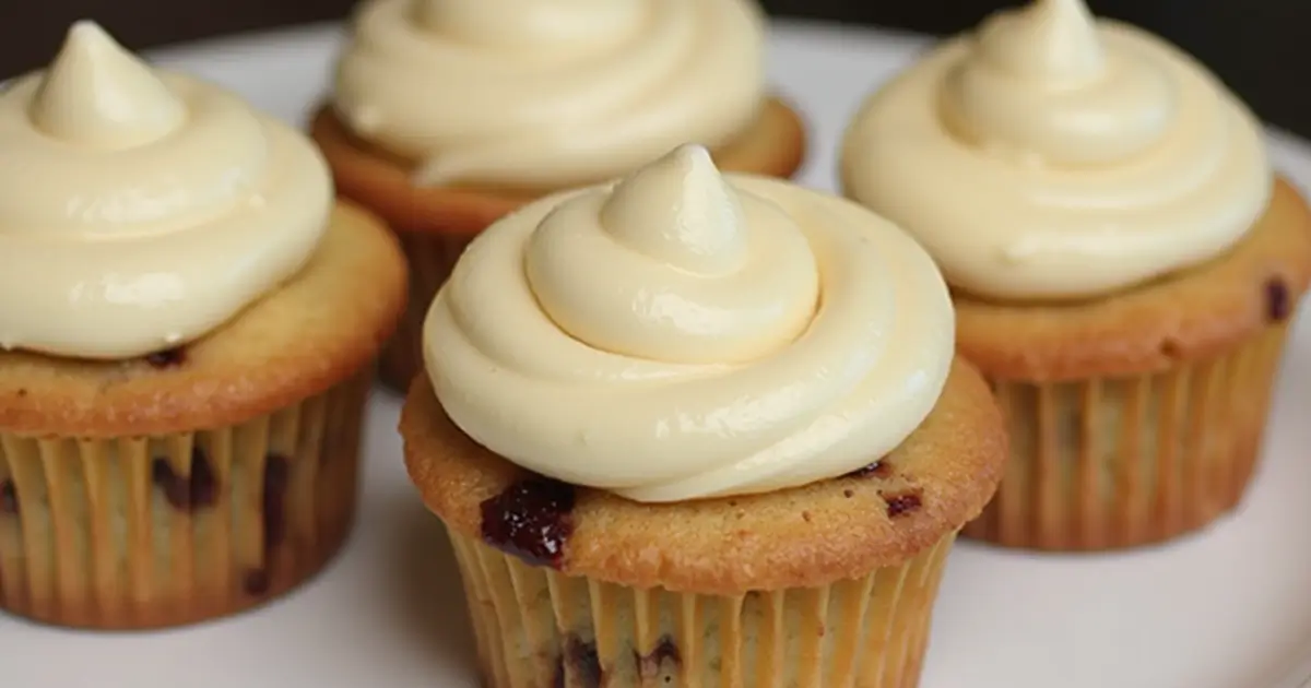 cinnamon roll cupcakes
