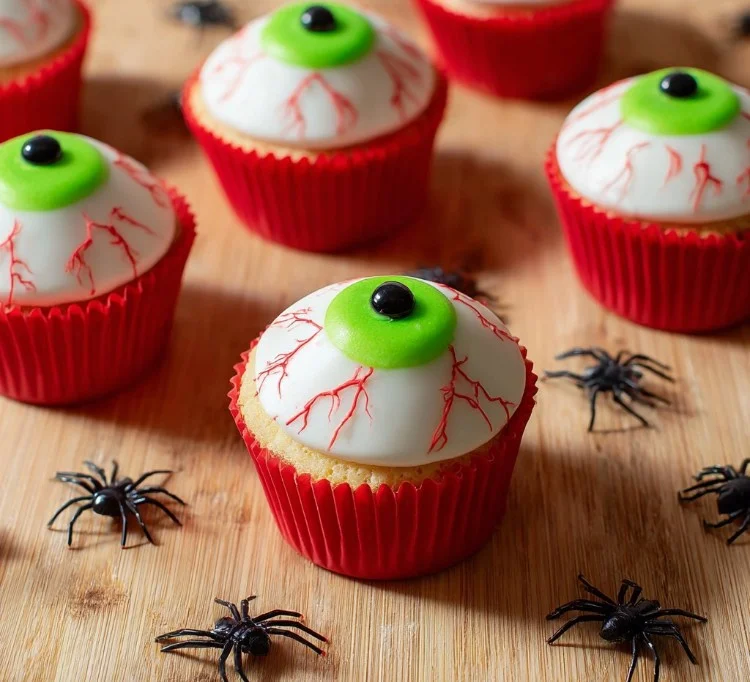 Halloween Eyeballs Easy Halloween Cupcakes
