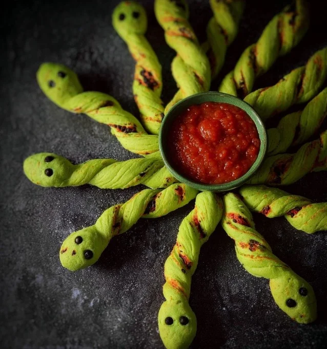 Snake Breadsticks
