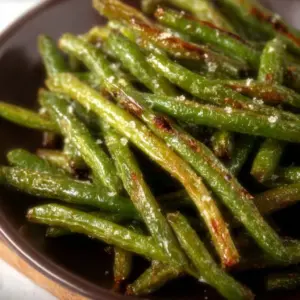 Crispy air fryer green beans served in a bowl